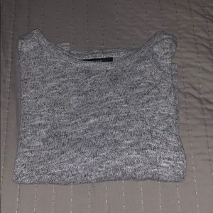 heather gray cropped tee shirt